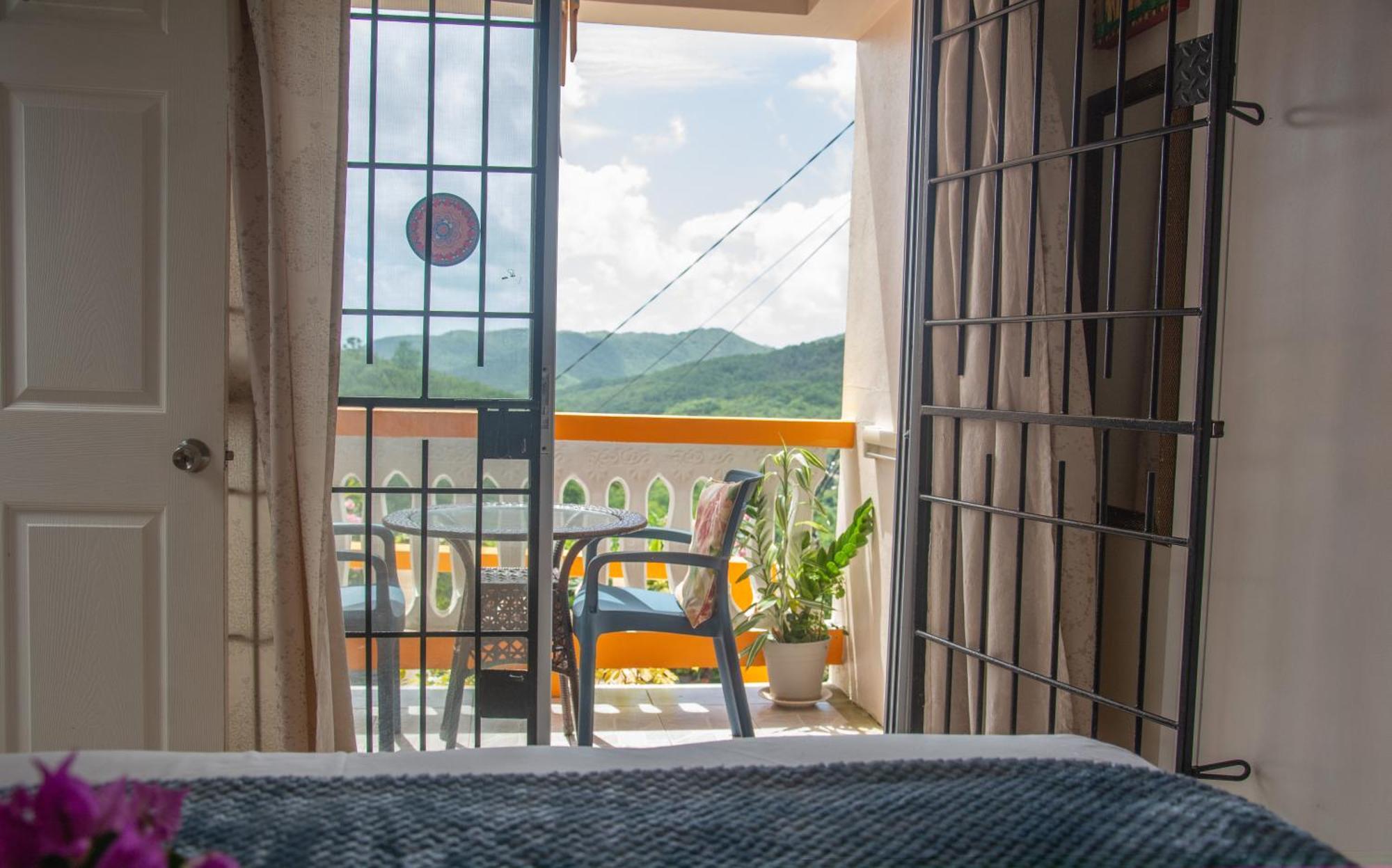 Mountain View Apartments Gros Islet Bagian luar foto